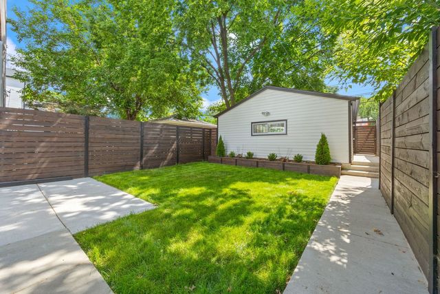 4143 N Drake Avenue, Chicago, IL 60618