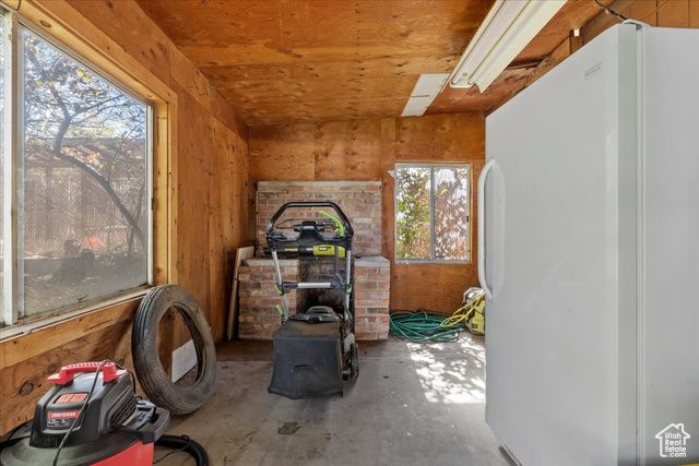 698 N BROOK AVE, Tooele, UT 84074