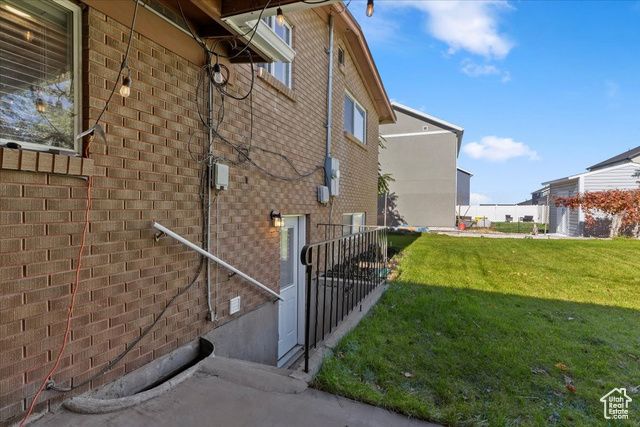 698 N BROOK AVE, Tooele, UT 84074