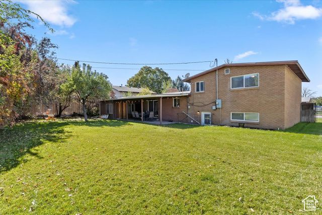 698 N BROOK AVE, Tooele, UT 84074