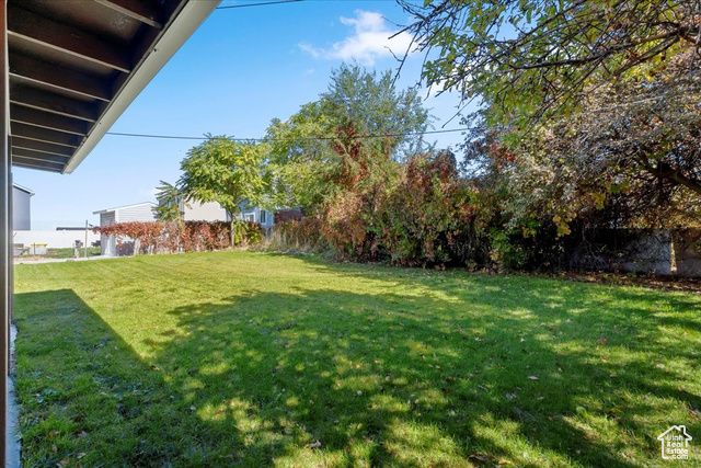 698 N BROOK AVE, Tooele, UT 84074