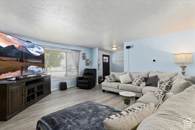 698 N BROOK AVE, Tooele, UT 84074