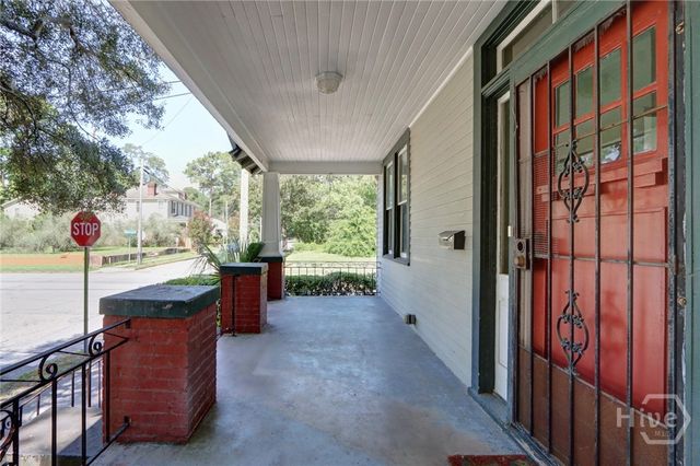 402 E 38th Street, Savannah, GA 31401