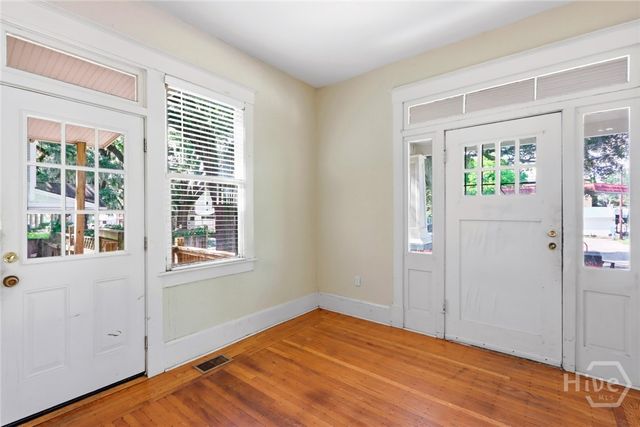 402 E 38th Street, Savannah, GA 31401