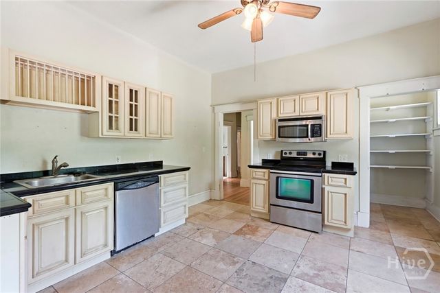 402 E 38th Street, Savannah, GA 31401