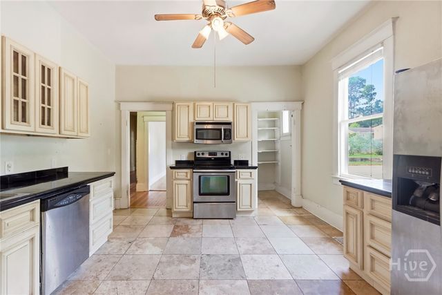 402 E 38th Street, Savannah, GA 31401