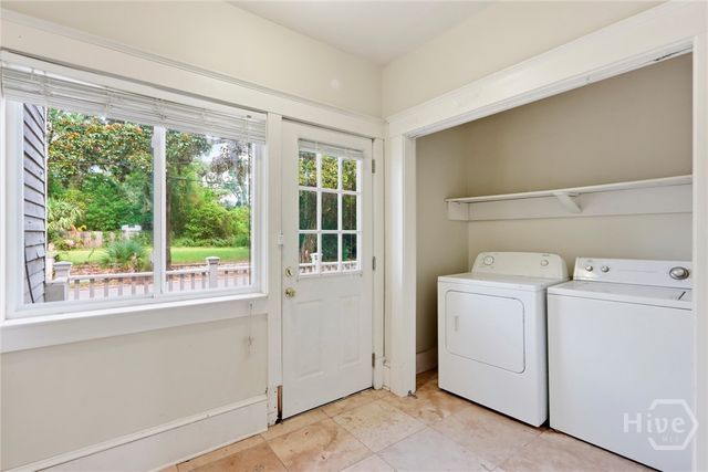 402 E 38th Street, Savannah, GA 31401