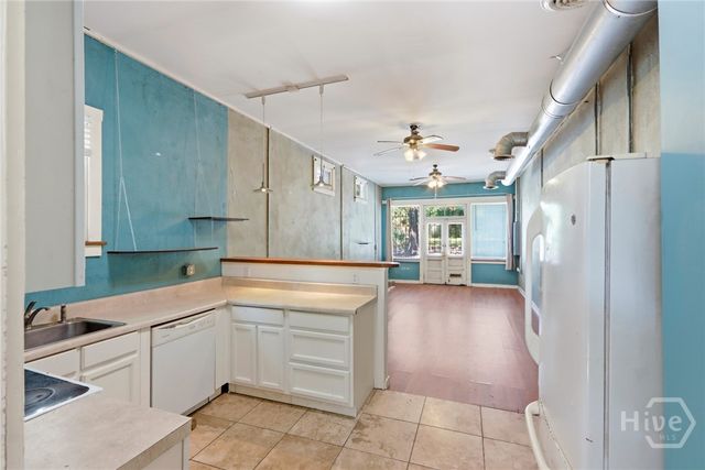 402 E 38th Street, Savannah, GA 31401