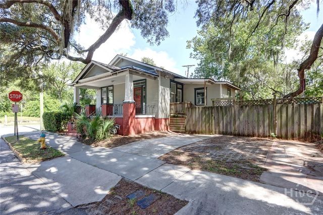 402 E 38th Street, Savannah, GA 31401