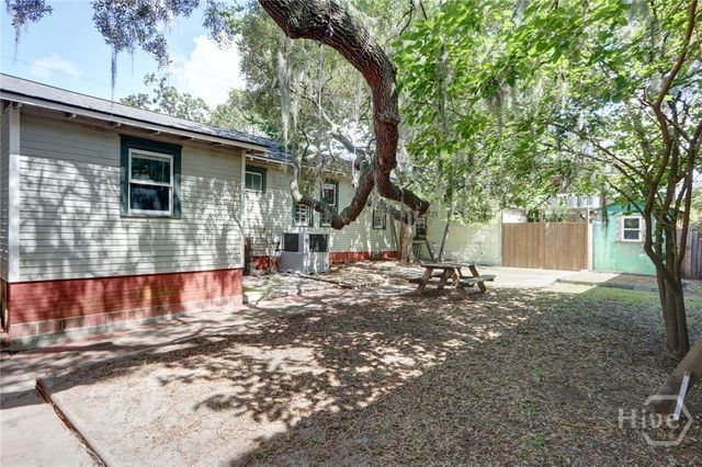 402 E 38th Street, Savannah, GA 31401