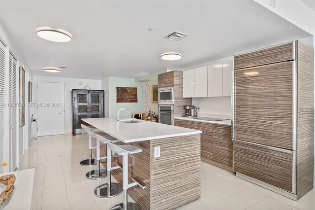 460 NE 28th St 3904, Miami, FL 33137