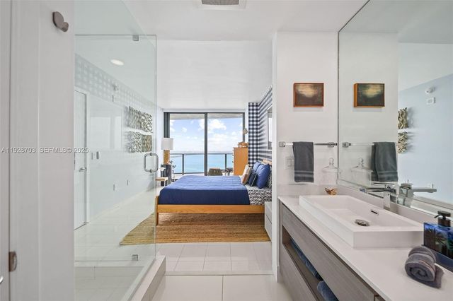 460 NE 28th St 3904, Miami, FL 33137