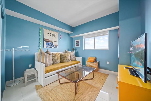 460 NE 28th St 3904, Miami, FL 33137