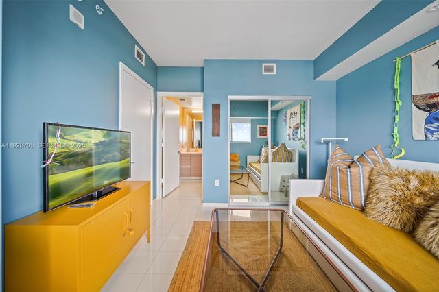 460 NE 28th St 3904, Miami, FL 33137