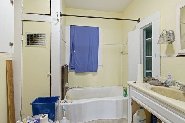 1191 S Stanford Street, Sulphur, LA 70663