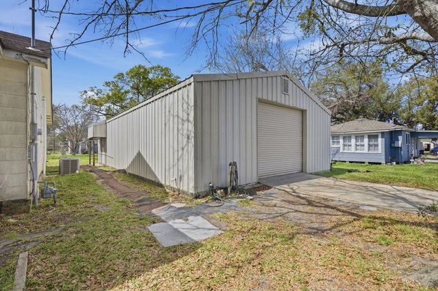 1191 S Stanford Street, Sulphur, LA 70663