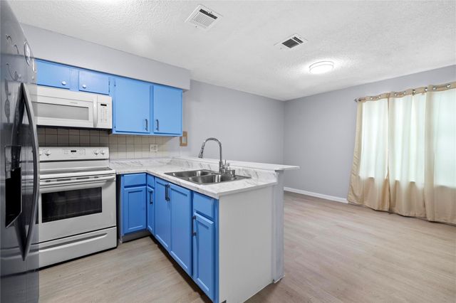 12528 Wellington Park Drive, Houston, TX 77072