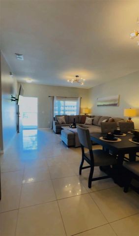 3107 SUN LAKE COURT B, Kissimmee, FL 34747