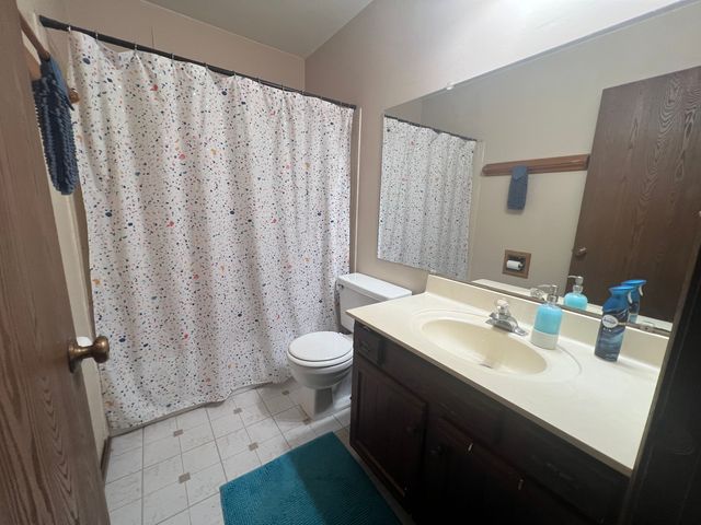 1804 De Forest Lane, Hanover Park, IL 60133