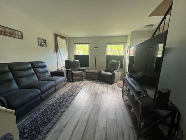 1804 De Forest Lane, Hanover Park, IL 60133