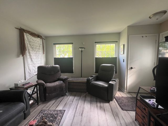 1804 De Forest Lane, Hanover Park, IL 60133