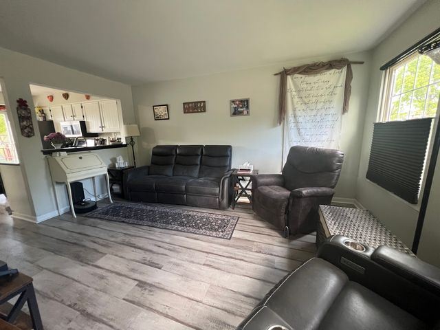 1804 De Forest Lane, Hanover Park, IL 60133