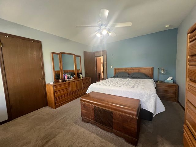 1804 De Forest Lane, Hanover Park, IL 60133