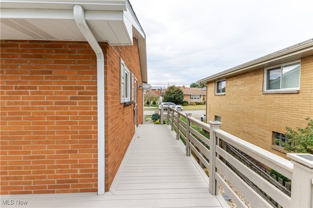 225 Florida Avenue, Weirton, WV 26062