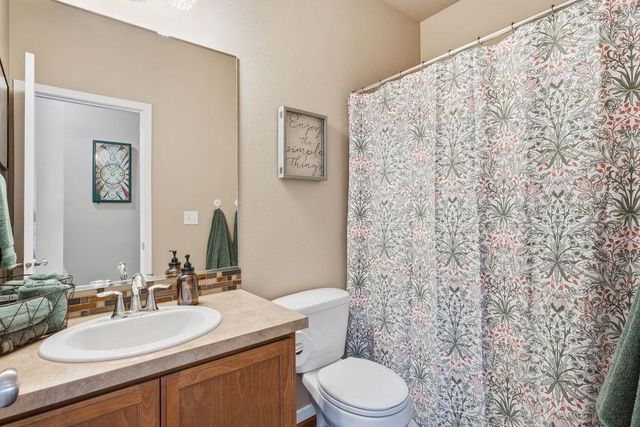 5611 S Talon Peak Dr, Spokane, WA 99224