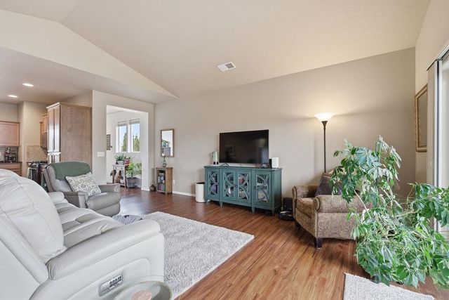 5611 S Talon Peak Dr, Spokane, WA 99224