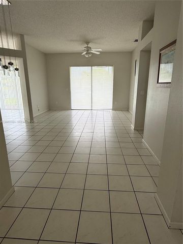 2435 SE 7th Pl 2435, Homestead, FL 33033
