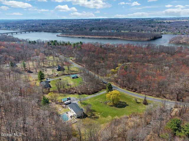 641 Knickerbocker Road, Schaghticoke, NY 12154