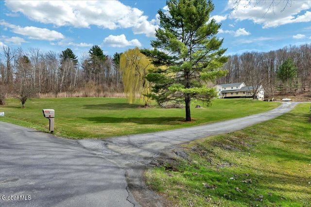 641 Knickerbocker Road, Schaghticoke, NY 12154