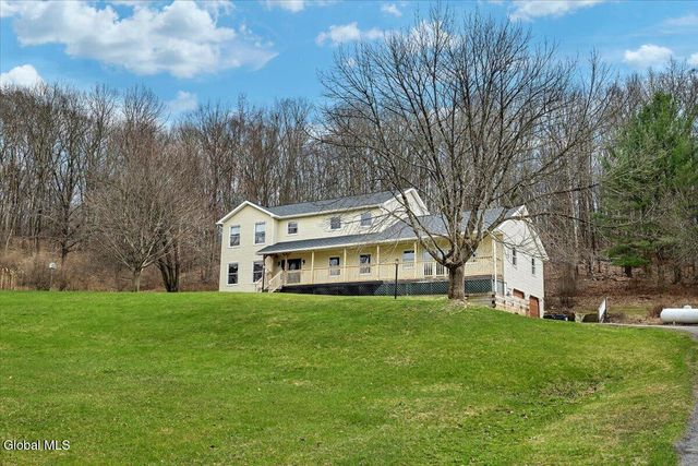 641 Knickerbocker Road, Schaghticoke, NY 12154