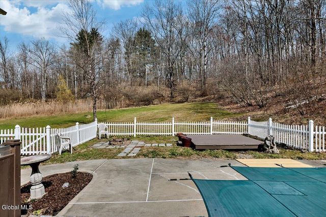 641 Knickerbocker Road, Schaghticoke, NY 12154