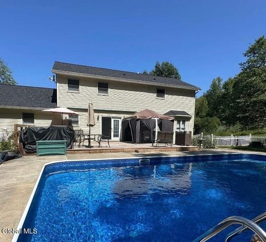 641 Knickerbocker Road, Schaghticoke, NY 12154
