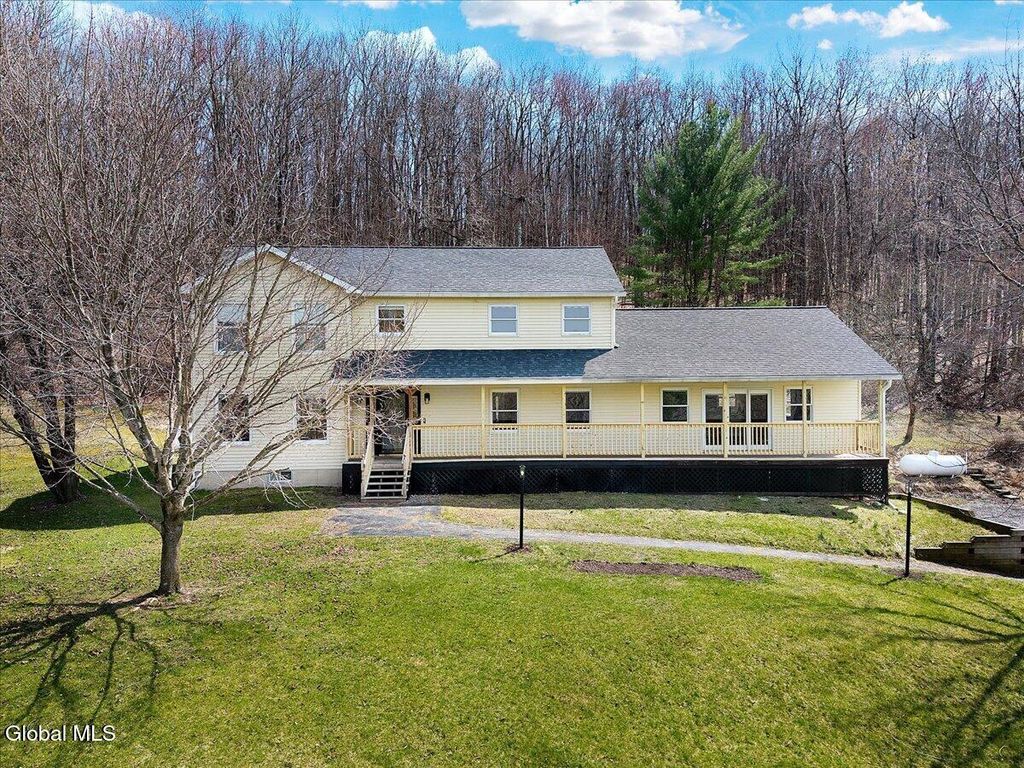 641 Knickerbocker Road, Schaghticoke, NY 12154