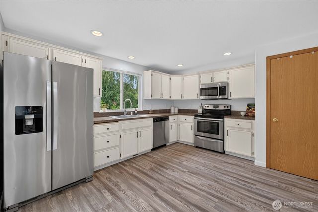 9305 NE 14th Way, Vancouver, WA 98664