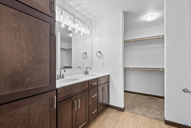 600 BULL RUN DR, Box Elder, SD 57719