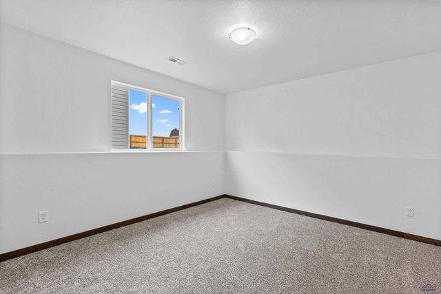 600 BULL RUN DR, Box Elder, SD 57719