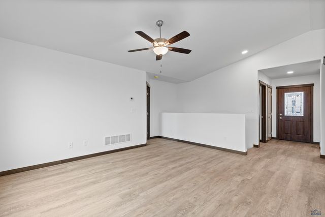 600 BULL RUN DR, Box Elder, SD 57719