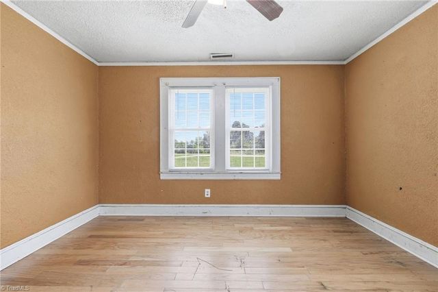 5853 Riverdale Drive, Jamestown, NC 27282