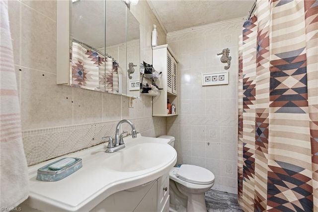 5853 Riverdale Drive, Jamestown, NC 27282