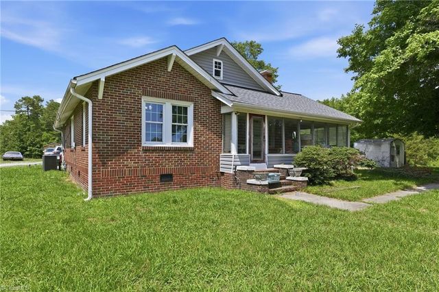 5853 Riverdale Drive, Jamestown, NC 27282