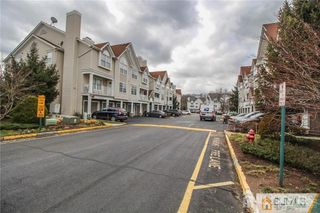 17 Prestwick Way, Edison, NJ 08820