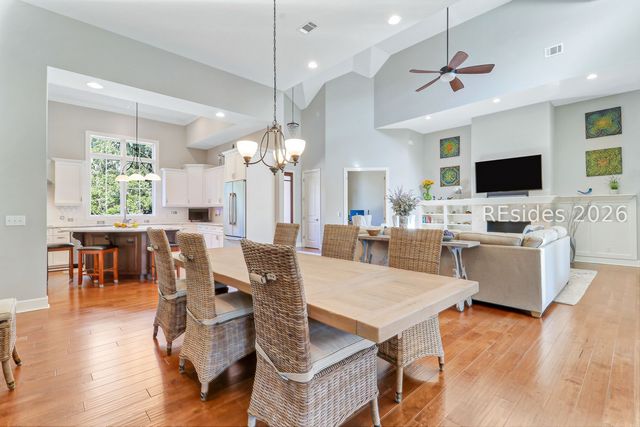 2 Chelsea Ct, Hilton Head Island, SC 29928