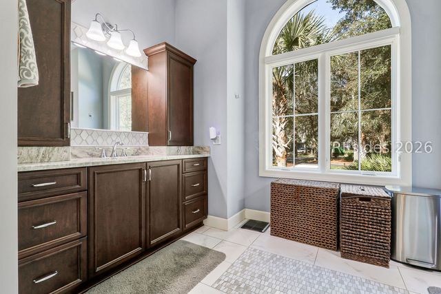 2 Chelsea Ct, Hilton Head Island, SC 29928