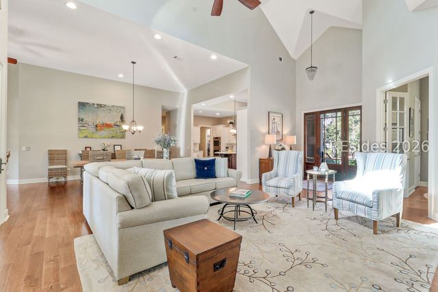 2 Chelsea Ct, Hilton Head Island, SC 29928