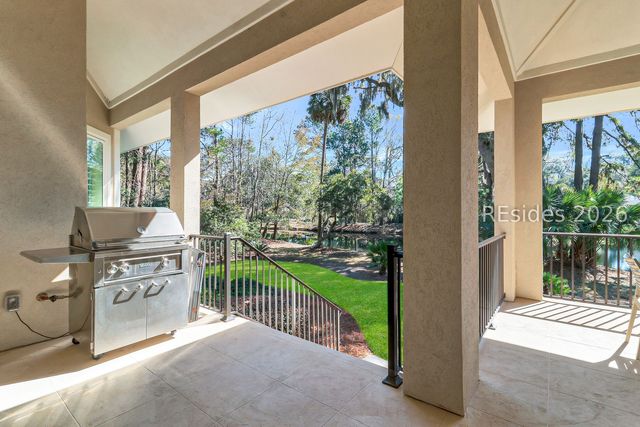 2 Chelsea Ct, Hilton Head Island, SC 29928