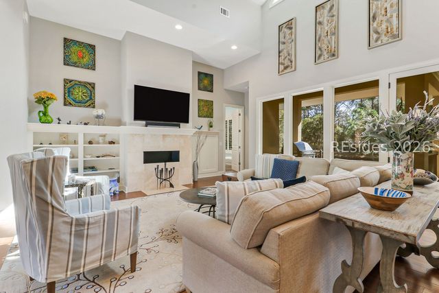 2 Chelsea Ct, Hilton Head Island, SC 29928